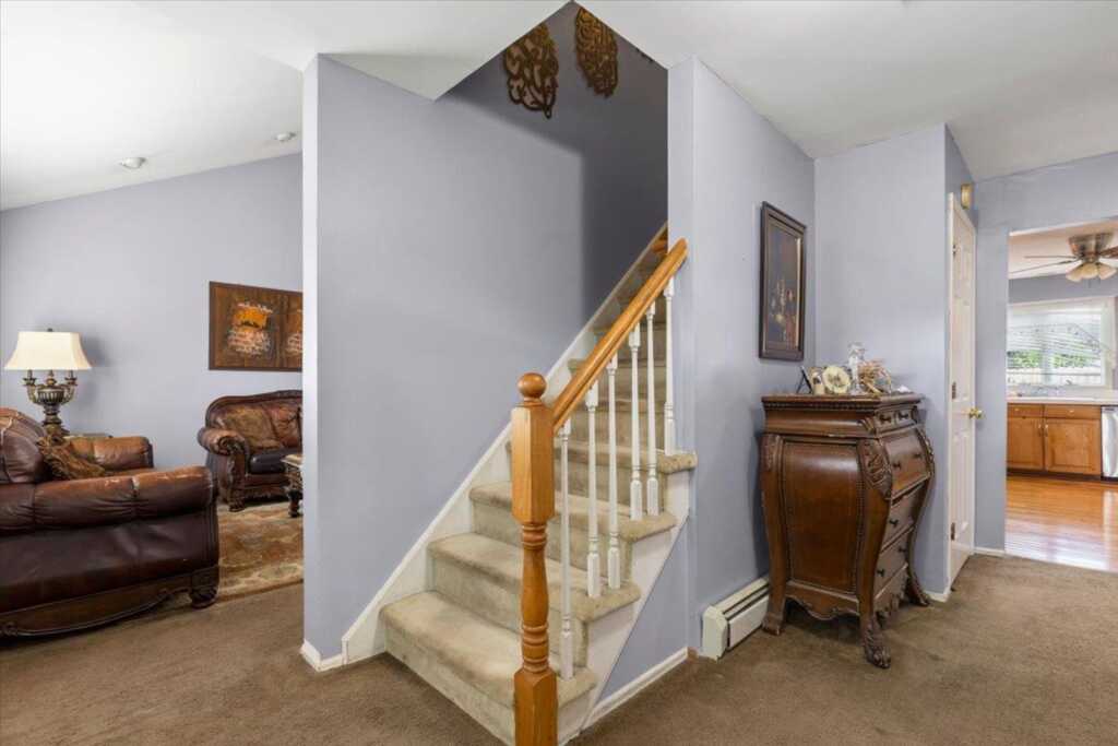 84 College Avenue, Nanuet, NY 10954 - Photo 2 of 25