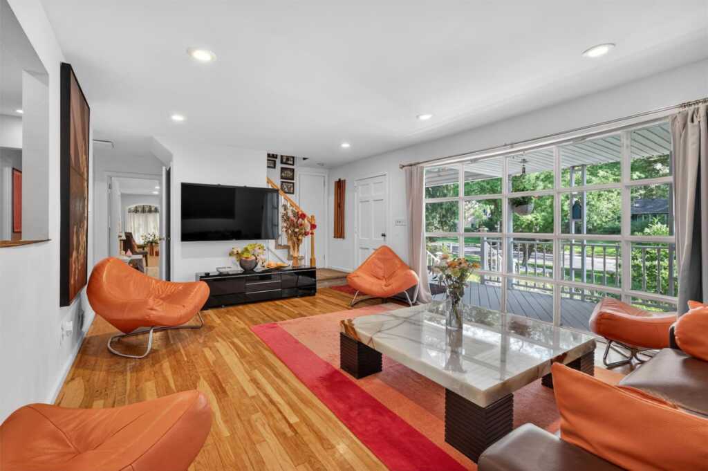 33 Gregory Street, New City, NY 10956 - Photo 4 of 38