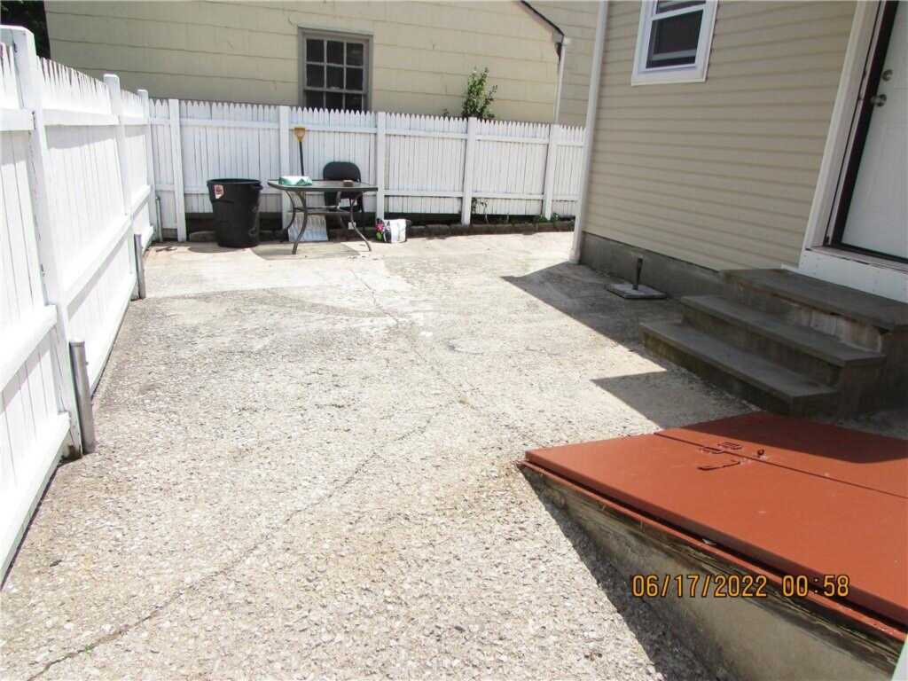 2 Leffingwell Place, New Rochelle, NY 10801 - Photo 29 of 30