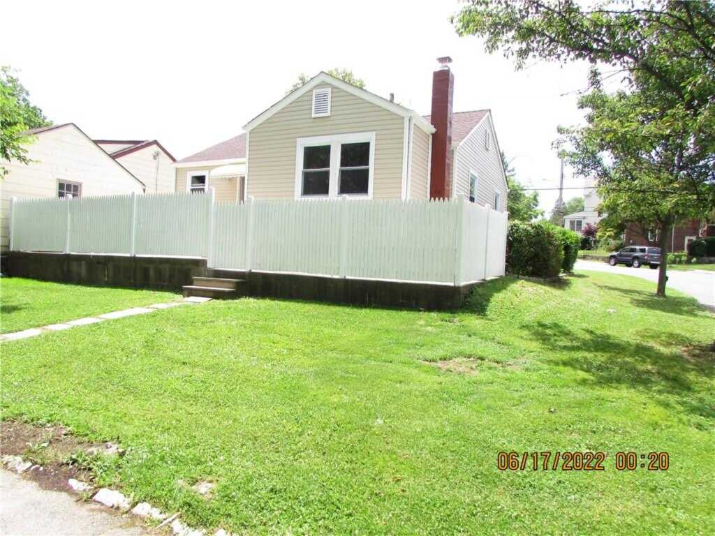 2 Leffingwell Place, New Rochelle, NY 10801 - Photo 4 of 30