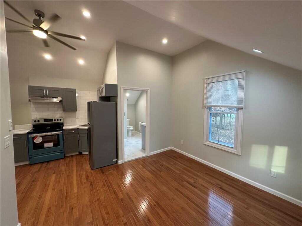 29 Demarest Avenue, Unit #A, Nanuet, NY 10954 - Photo 7 of 21