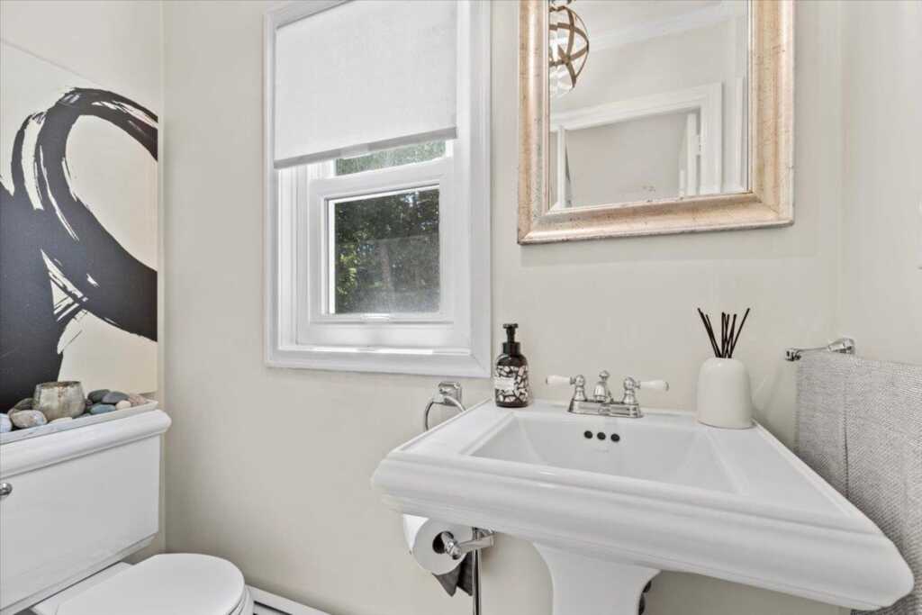 16 Standish Drive, New Rochelle, NY 10583 - Photo 12 of 29