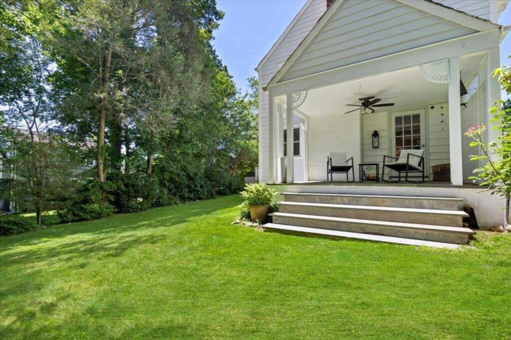 16 Standish Drive, New Rochelle, NY 10583 - Photo 22 of 29