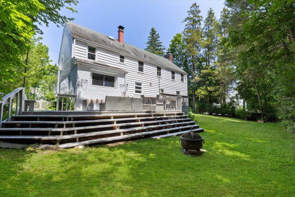 16 Standish Drive, New Rochelle, NY 10583 - Photo 24 of 29