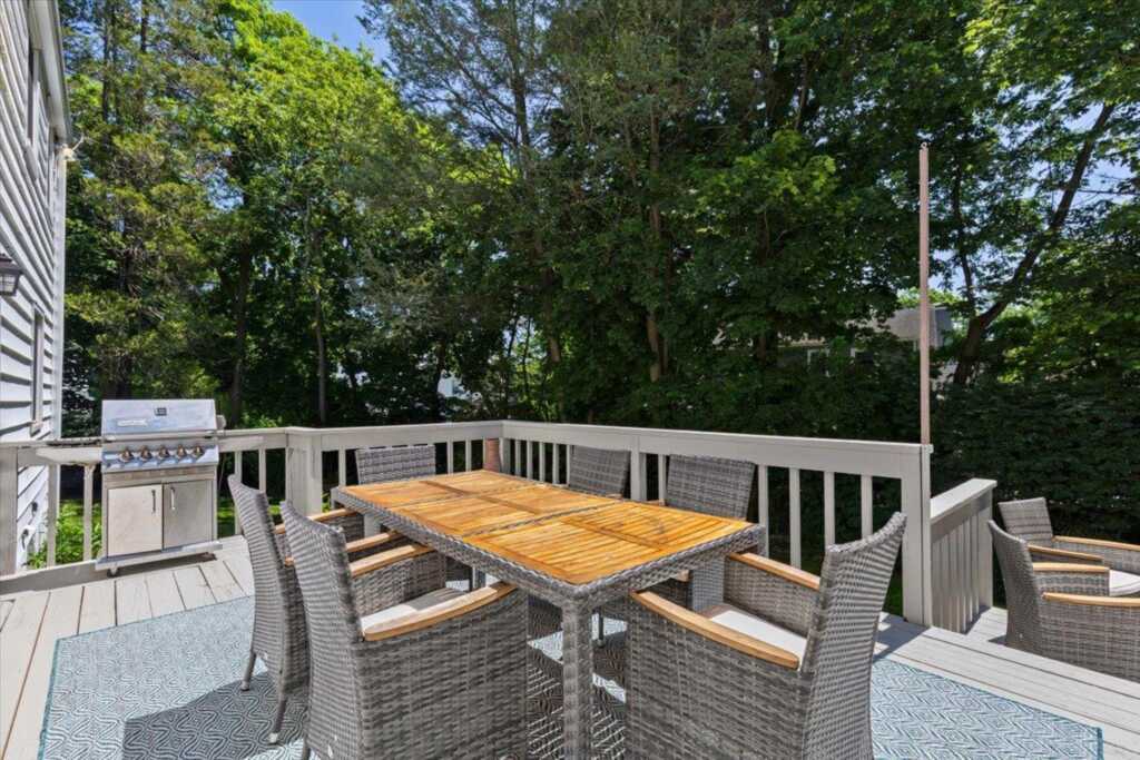 16 Standish Drive, New Rochelle, NY 10583 - Photo 26 of 29