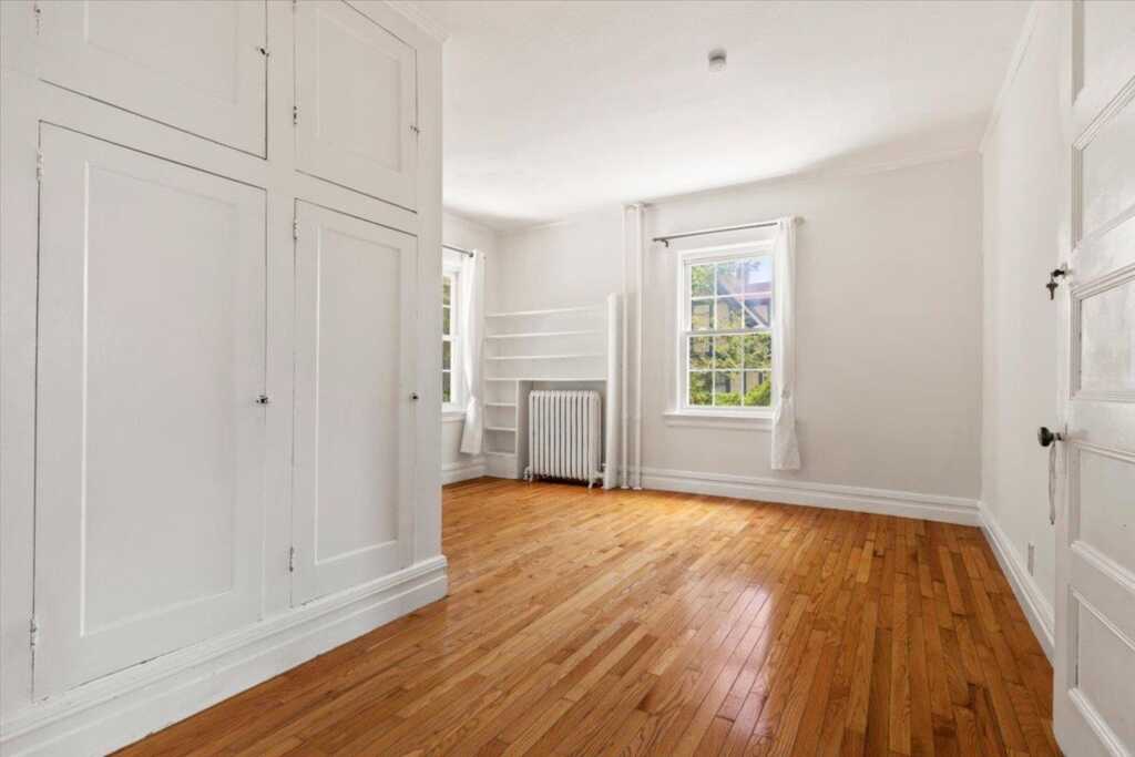 20 The Boulevard, New Rochelle, NY 10801 - Photo 14 of 34