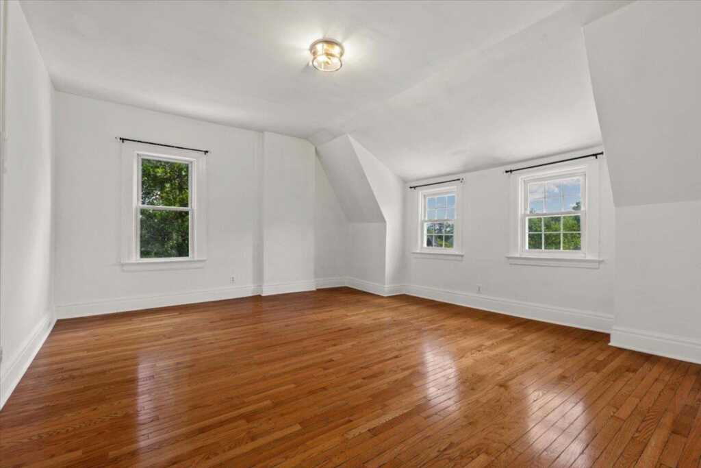 20 The Boulevard, New Rochelle, NY 10801 - Photo 23 of 34