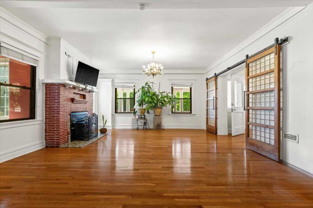 20 The Boulevard, New Rochelle, NY 10801 - Photo 6 of 34