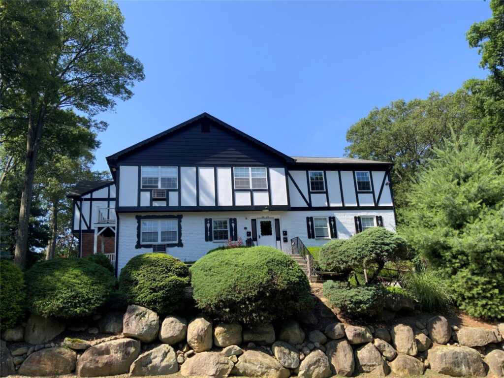 31 Parkside Drive, Unit #31, Suffern, NY 10901