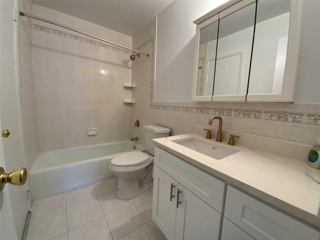 31 Parkside Drive, Unit #31, Suffern, NY 10901 - Photo 10 of 12