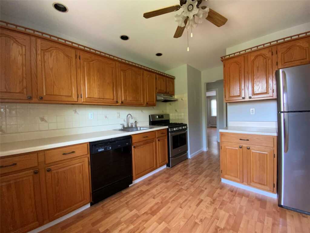 31 Parkside Drive, Unit #31, Suffern, NY 10901 - Photo 4 of 12