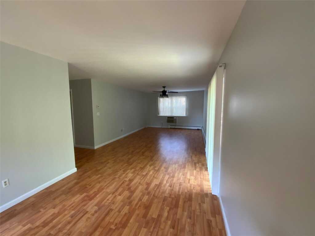 31 Parkside Drive, Unit #31, Suffern, NY 10901 - Photo 5 of 12