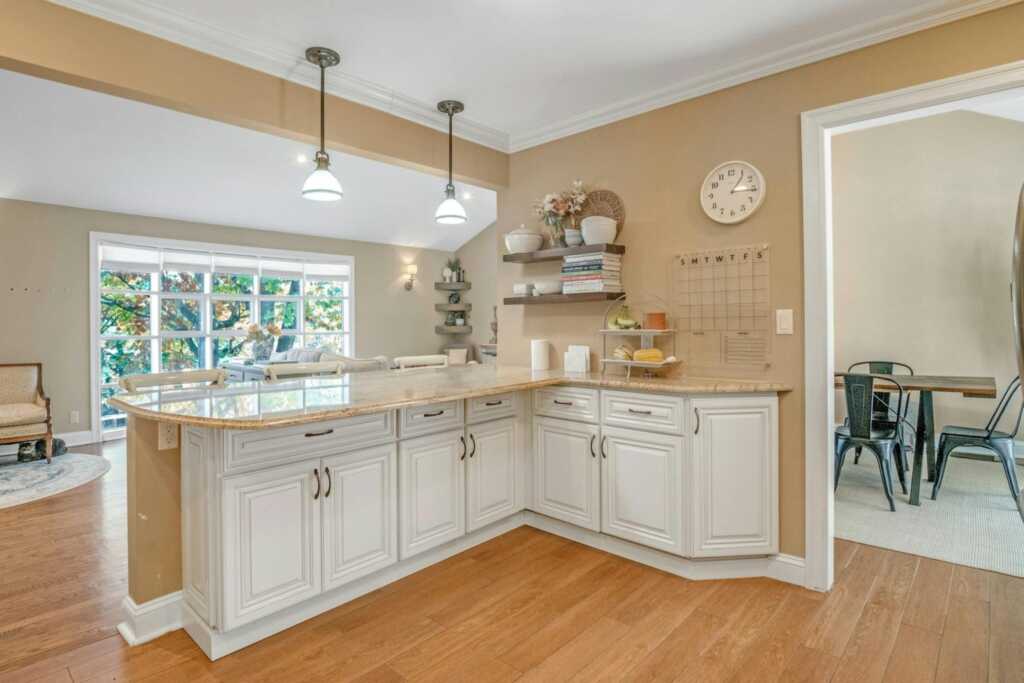 92 Wiltshire Road, New Rochelle, NY 10583 - Photo 14 of 40