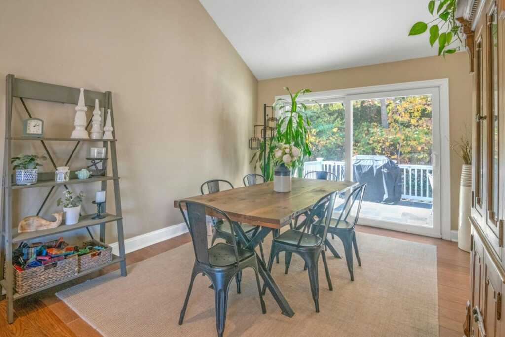 92 Wiltshire Road, New Rochelle, NY 10583 - Photo 16 of 40