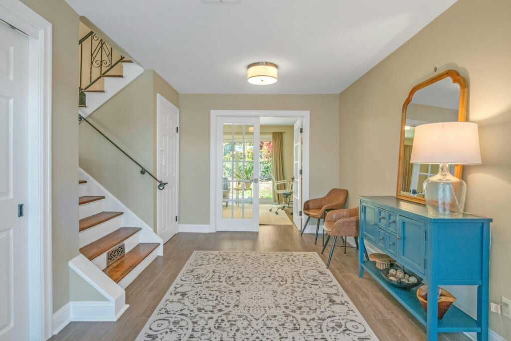 92 Wiltshire Road, New Rochelle, NY 10583 - Photo 2 of 40