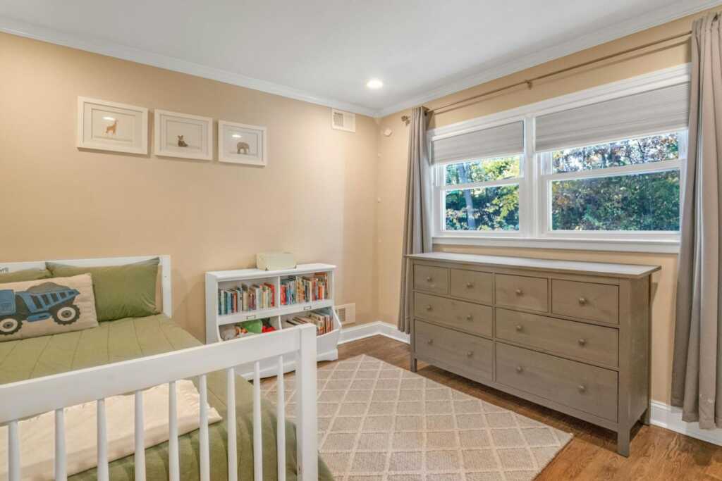 92 Wiltshire Road, New Rochelle, NY 10583 - Photo 22 of 40