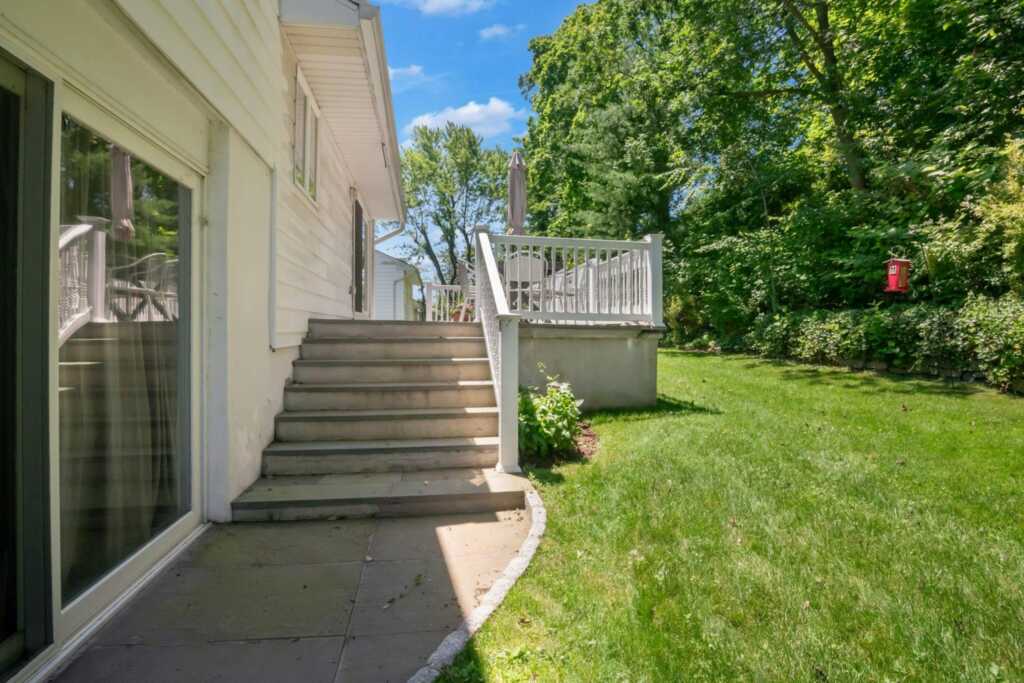 92 Wiltshire Road, New Rochelle, NY 10583 - Photo 28 of 40