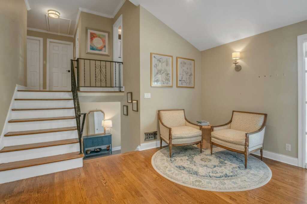 92 Wiltshire Road, New Rochelle, NY 10583 - Photo 9 of 40