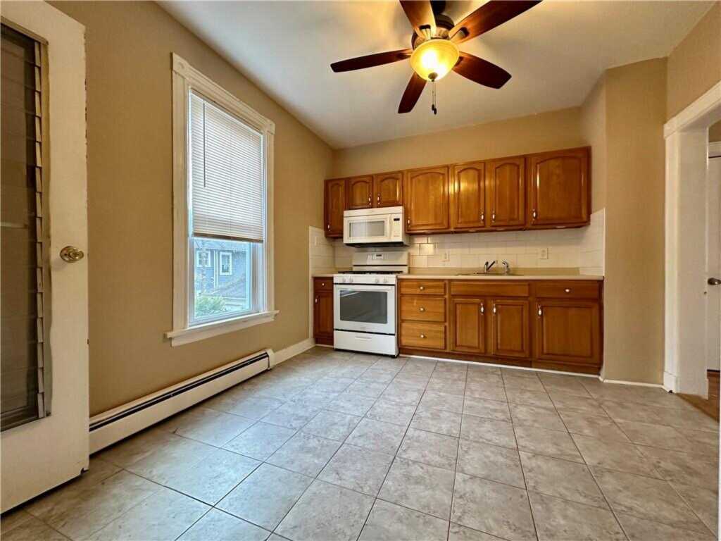 28 Teneyck Street, Unit #1st Floor, Stony Point, NY 10980 - Photo 8 of 13