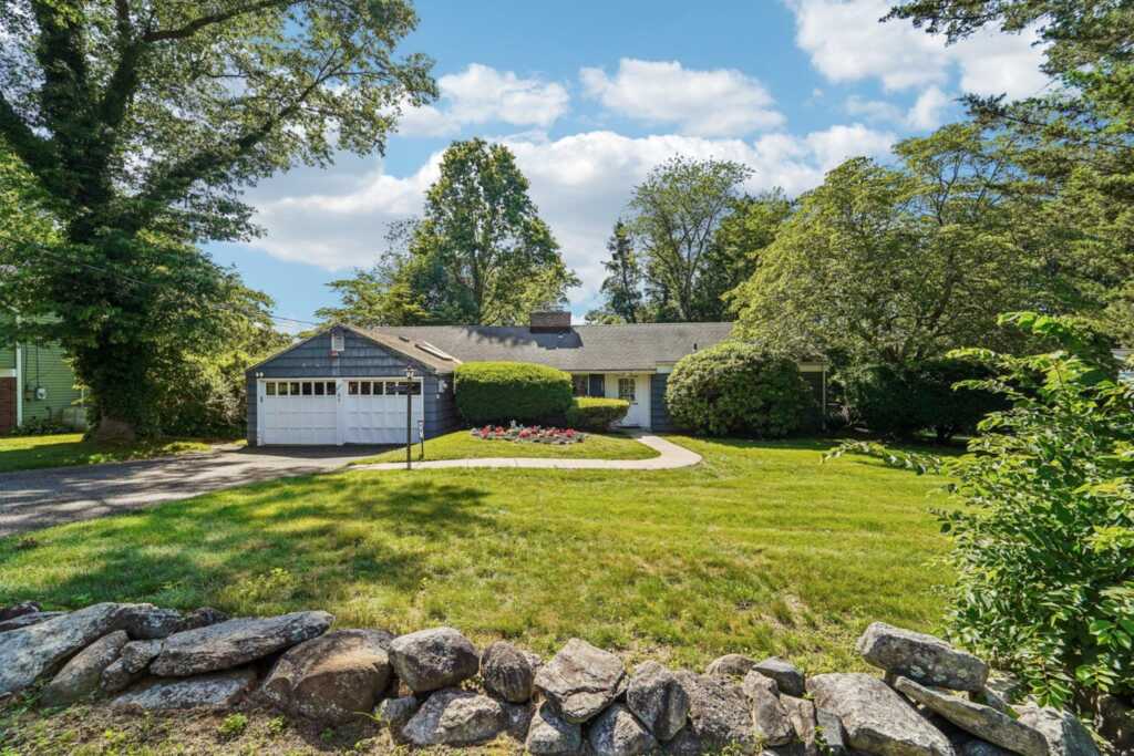 12 Paddock Road, Rye, NY 10573 - Photo 2 of 30