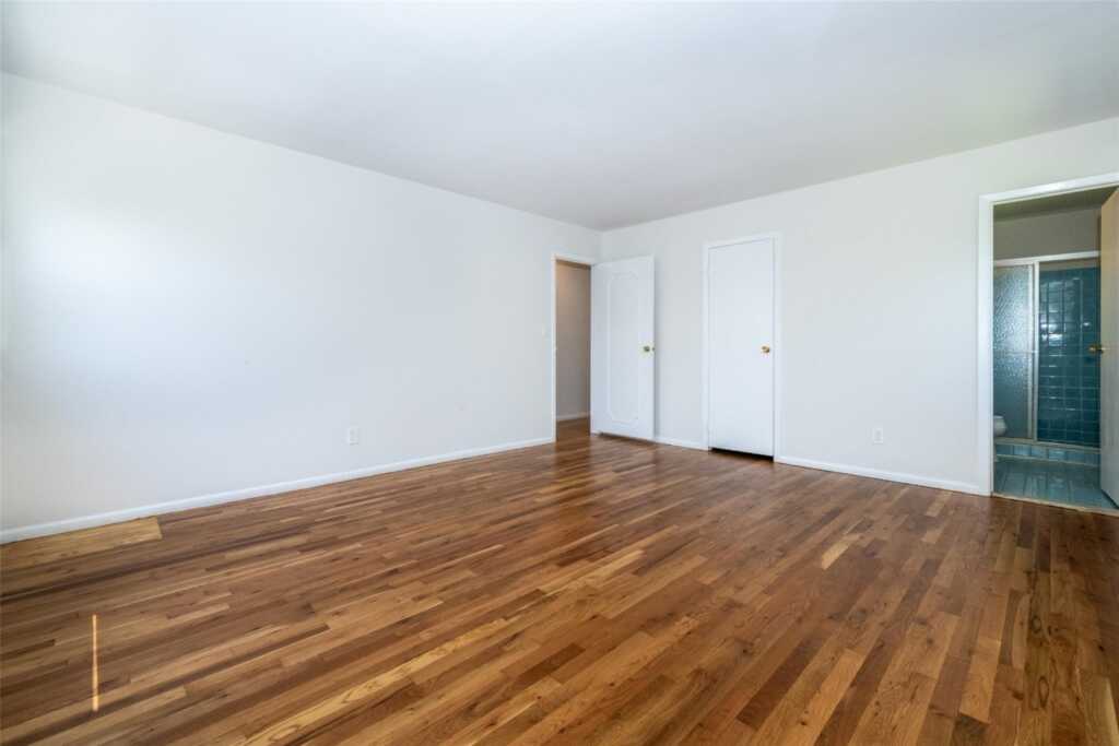 108 Kensington Oval, New Rochelle, NY 10805 - Photo 15 of 35