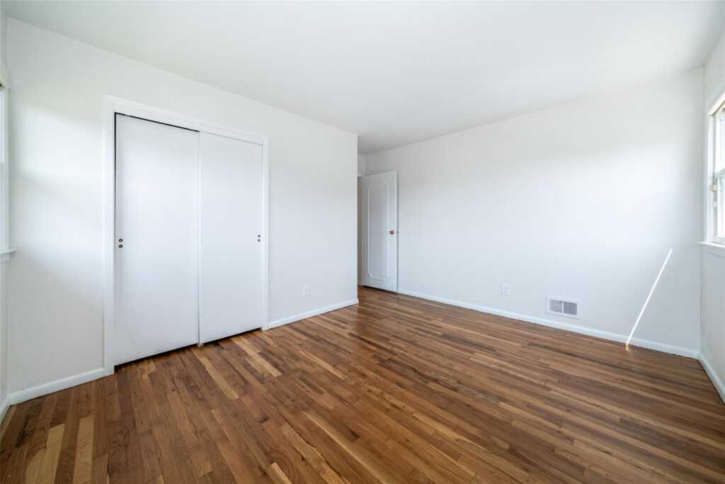 108 Kensington Oval, New Rochelle, NY 10805 - Photo 18 of 35