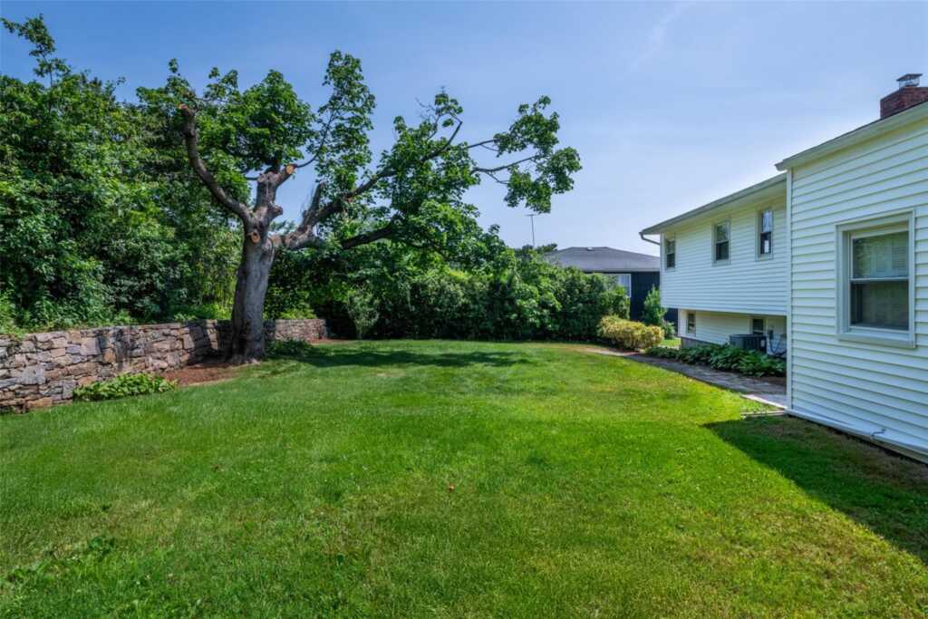 108 Kensington Oval, New Rochelle, NY 10805 - Photo 27 of 35