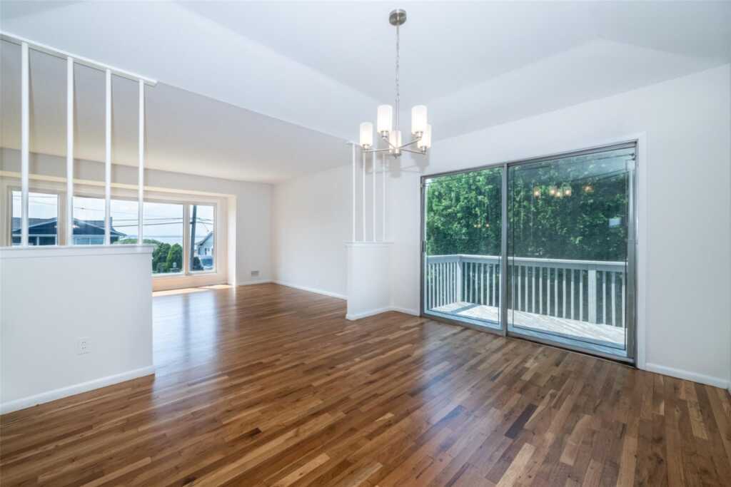 108 Kensington Oval, New Rochelle, NY 10805 - Photo 5 of 35