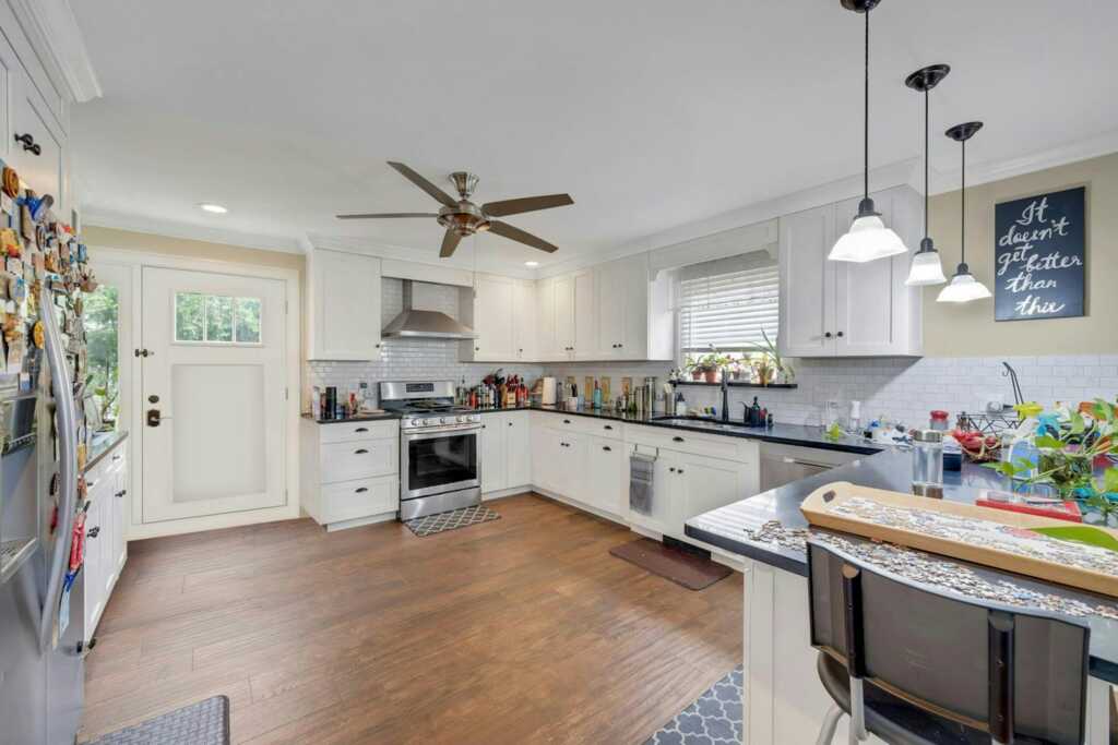 12 Congress Street, New Rochelle, NY 10801 - Photo 7 of 36
