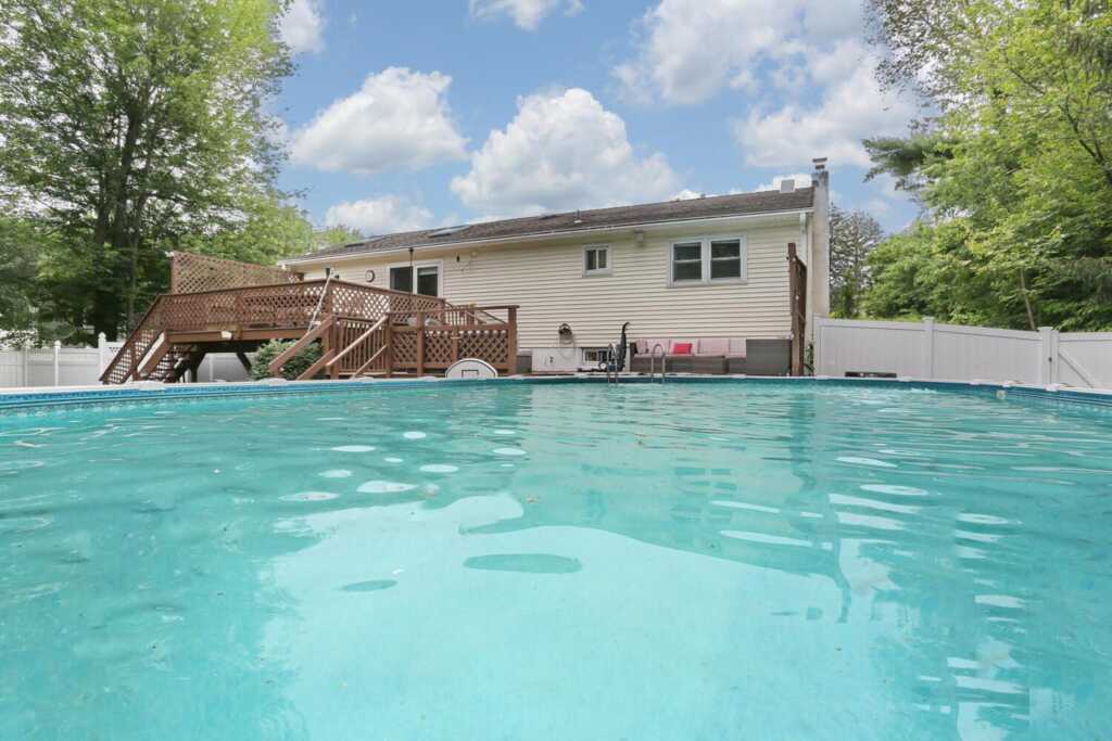 422 Kings Highway, Valley Cottage, NY 10989 - Photo 11 of 44