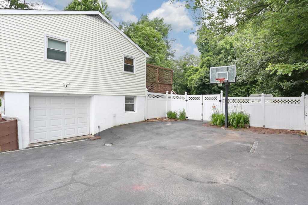 422 Kings Highway, Valley Cottage, NY 10989 - Photo 32 of 44