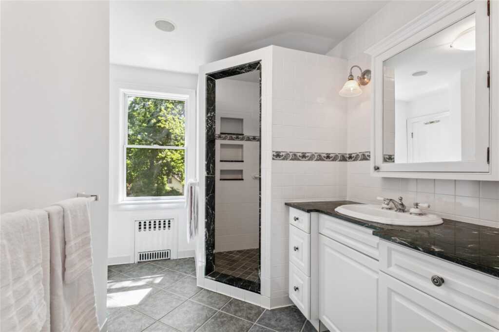 109 Argyll Avenue, New Rochelle, NY 10804 - Photo 14 of 26