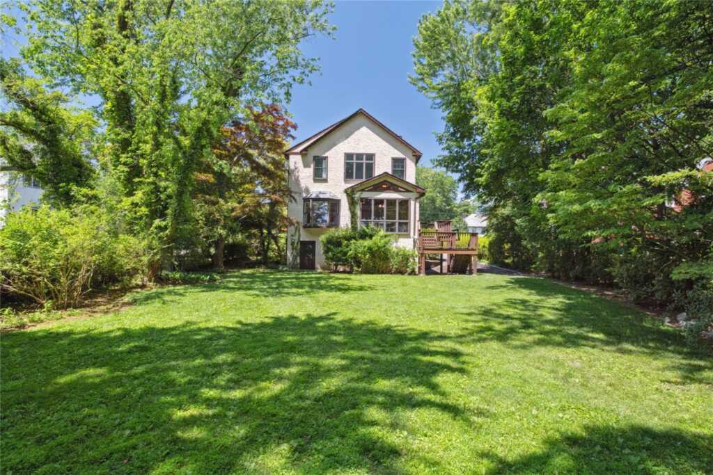 109 Argyll Avenue, New Rochelle, NY 10804 - Photo 20 of 26