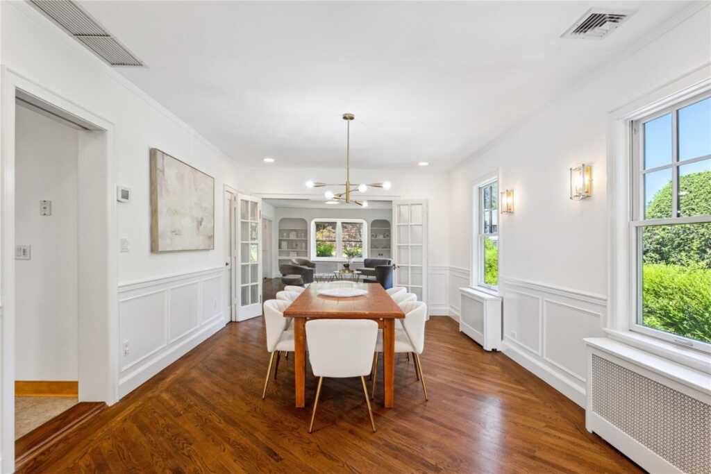 109 Argyll Avenue, New Rochelle, NY 10804 - Photo 4 of 26
