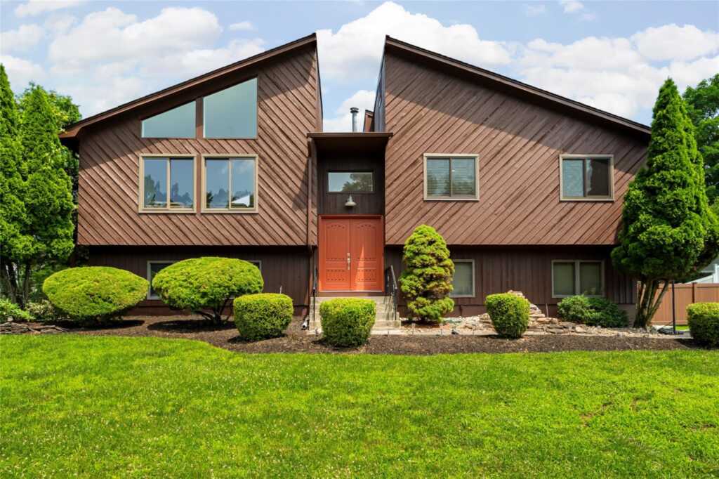 42 Walter Drive, Stony Point, NY 10980