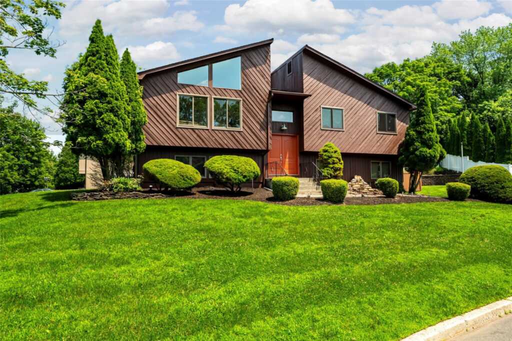 42 Walter Drive, Stony Point, NY 10980 - Photo 2 of 49