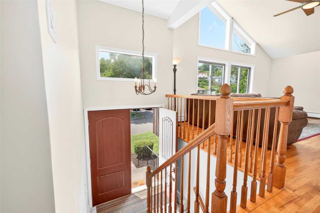 42 Walter Drive, Stony Point, NY 10980 - Photo 4 of 49