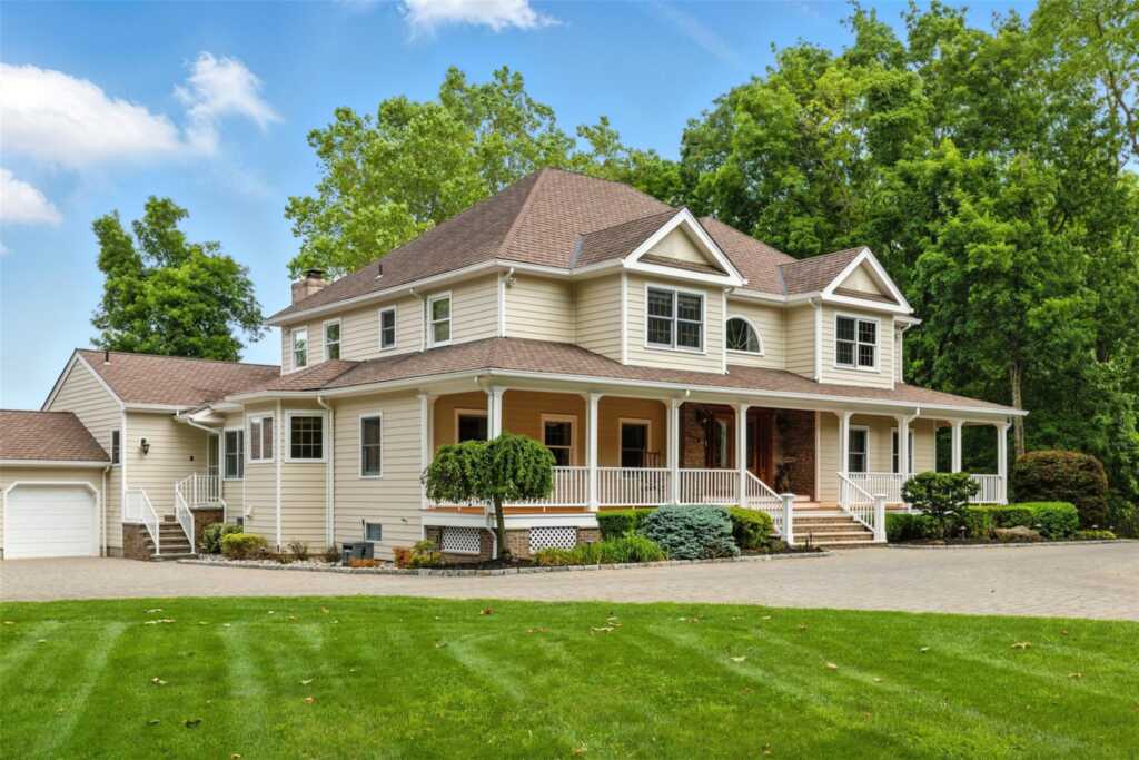55 Kinsley Grove, Pearl River, NY 10965 - Photo 5 of 50
