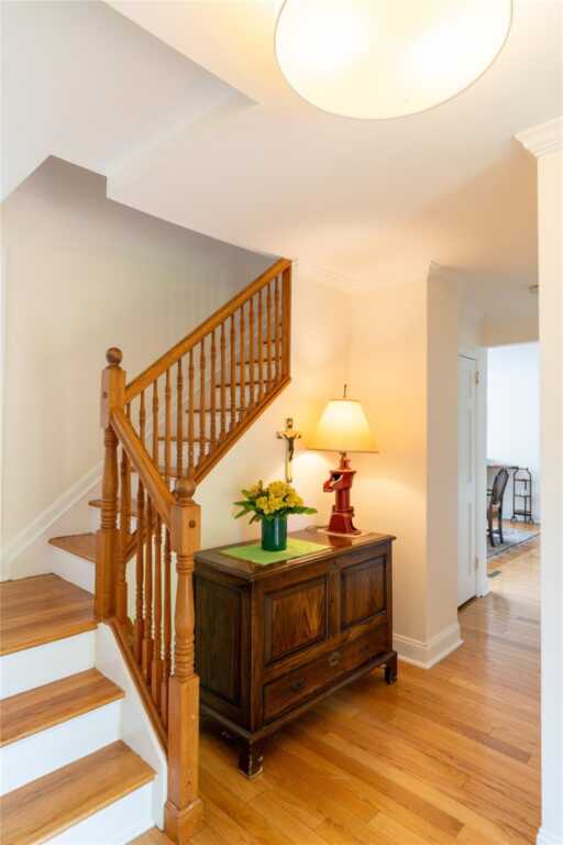 81 Seaview Avenue, New Rochelle, NY 10801 - Photo 11 of 34