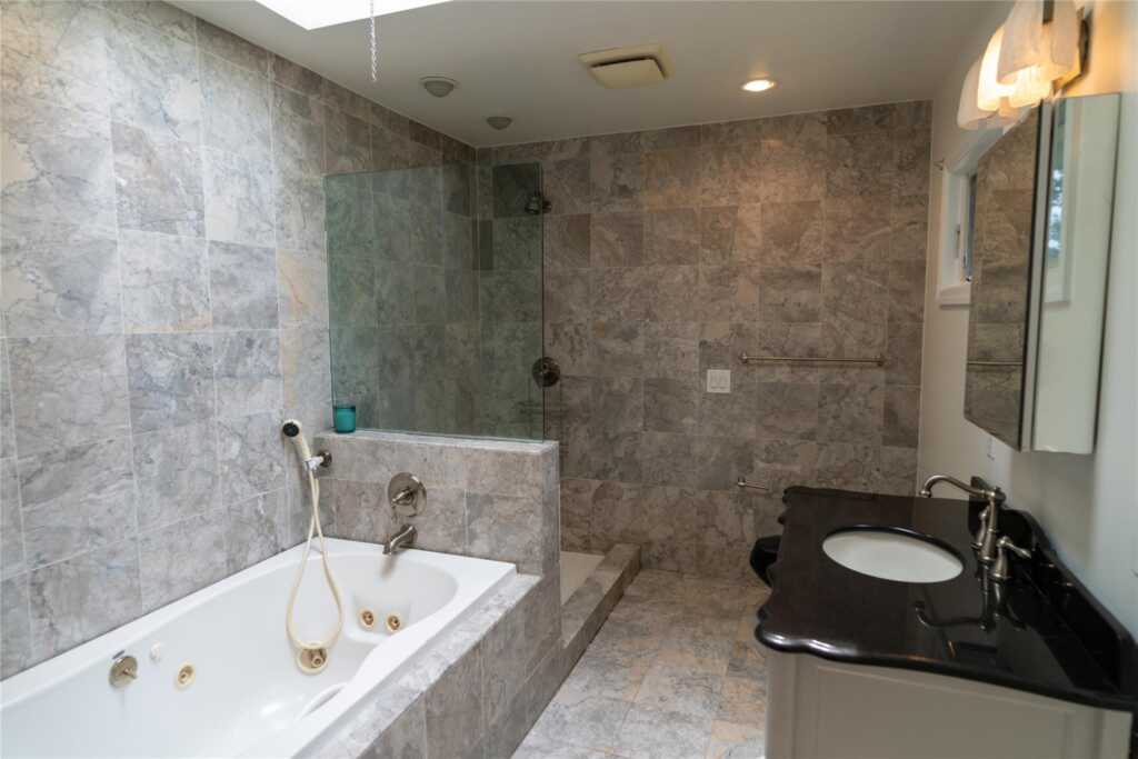 81 Seaview Avenue, New Rochelle, NY 10801 - Photo 17 of 34