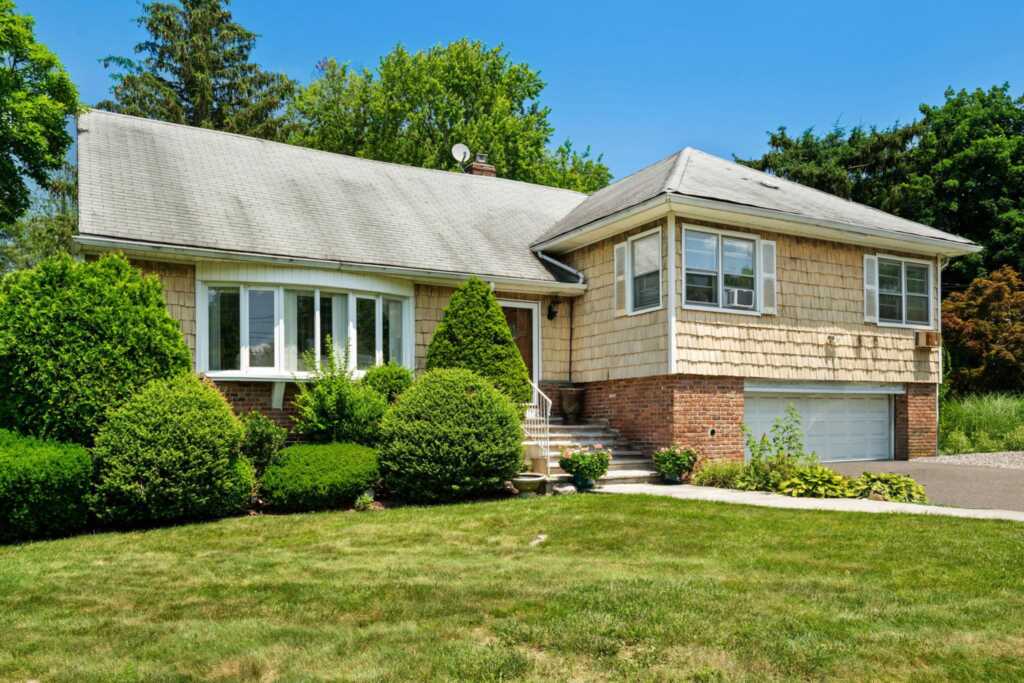 63 Bonnie Meadow Road, New Rochelle, NY 10583
