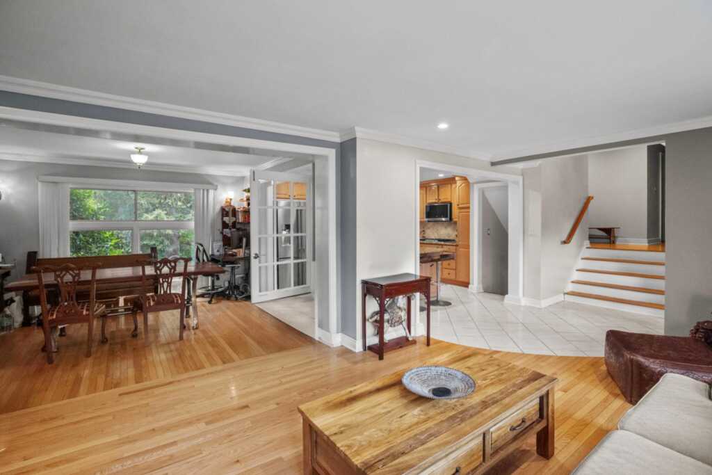 63 Bonnie Meadow Road, New Rochelle, NY 10583 - Photo 7 of 25