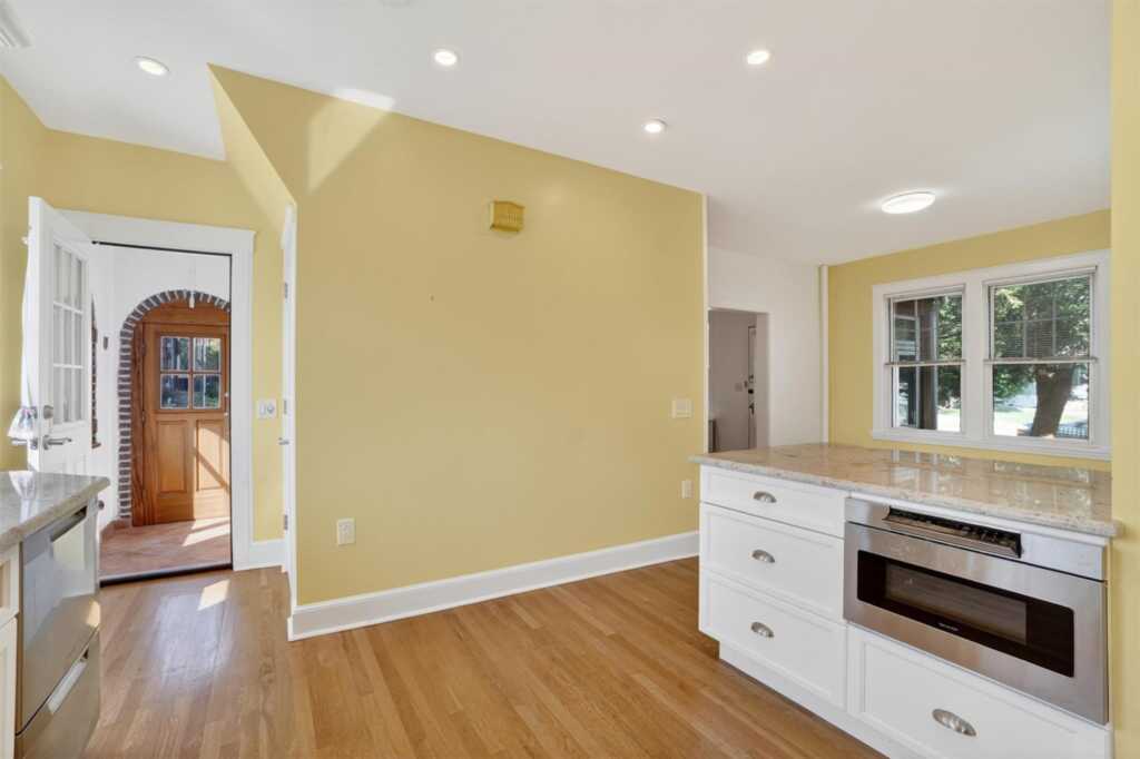 175 Regent Street, Rye, NY 10573 - Photo 16 of 37