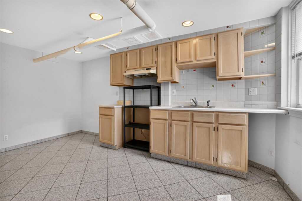 175 Regent Street, Rye, NY 10573 - Photo 27 of 37