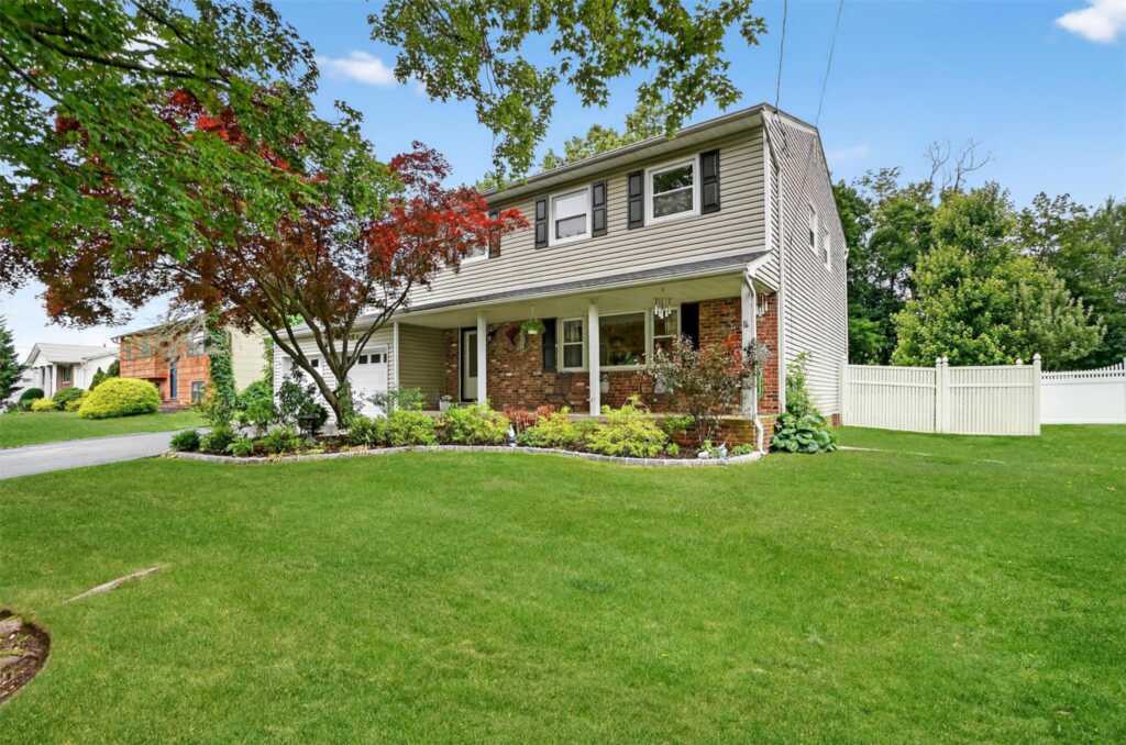 8 Argow Place, Nanuet, NY 10954