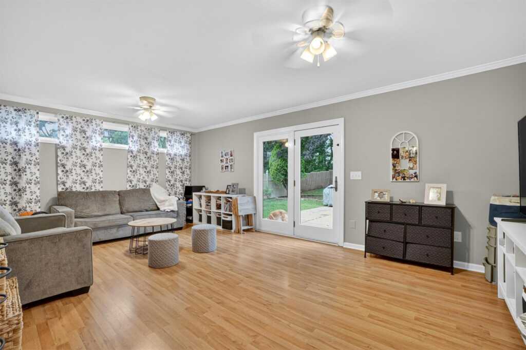 8 Argow Place, Nanuet, NY 10954 - Photo 16 of 38