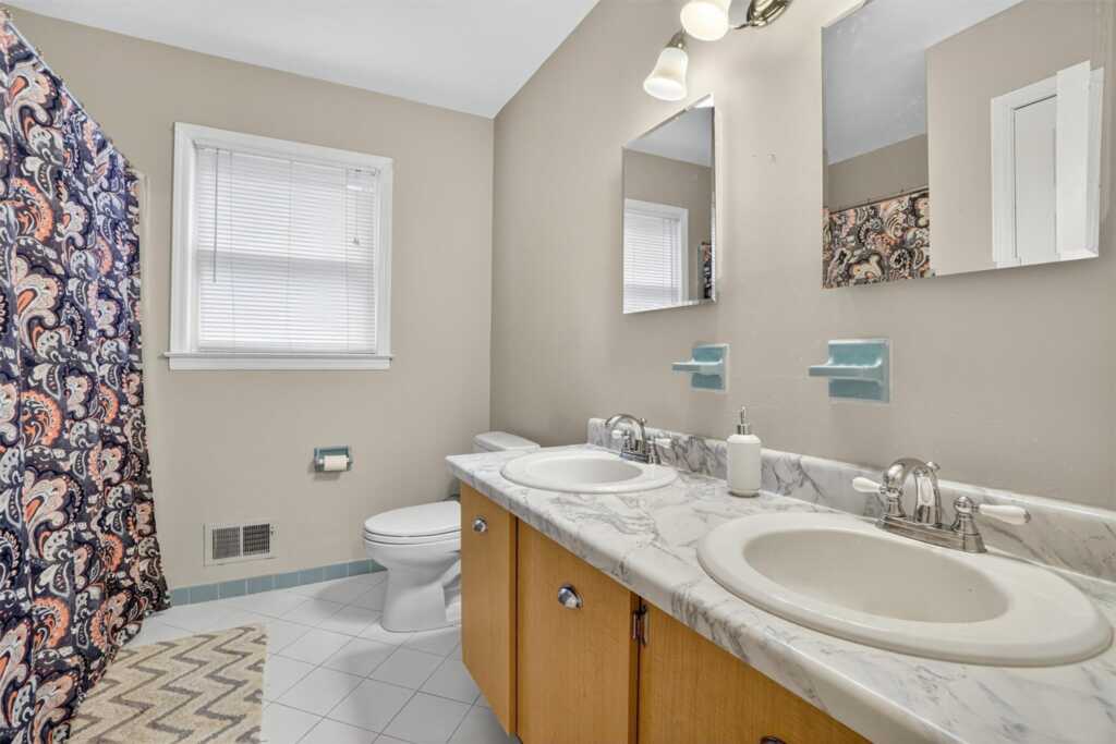 8 Argow Place, Nanuet, NY 10954 - Photo 30 of 38