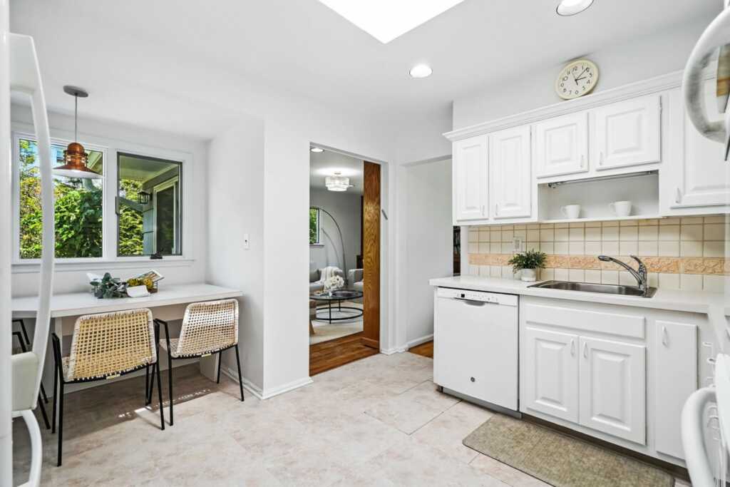 65 Shepherds Drive, New Rochelle, NY 10583 - Photo 12 of 29