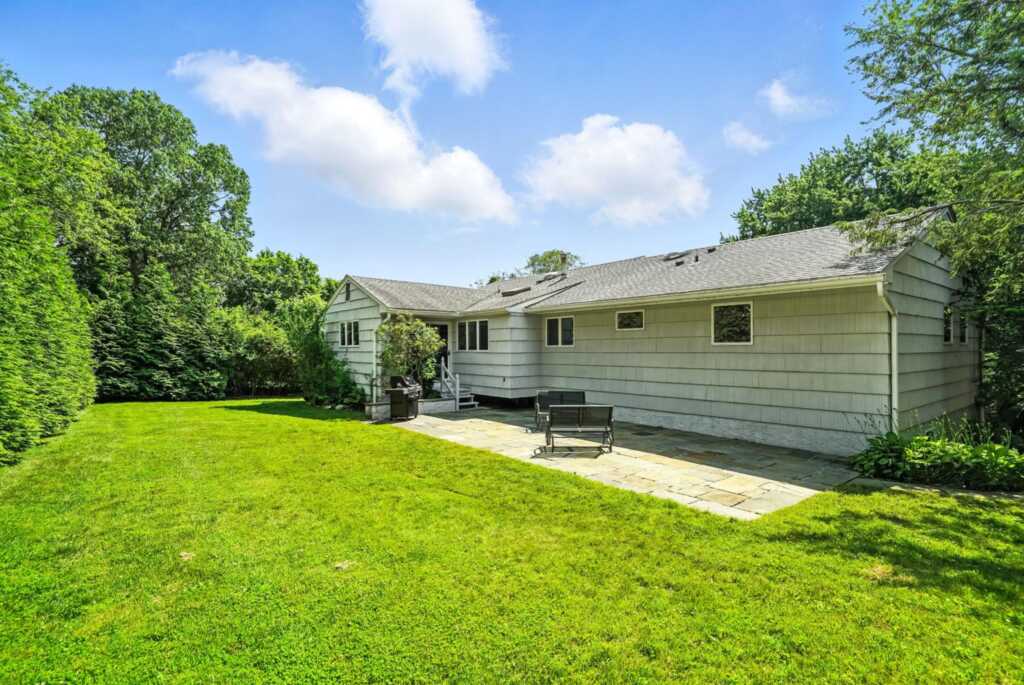 65 Shepherds Drive, New Rochelle, NY 10583 - Photo 26 of 29