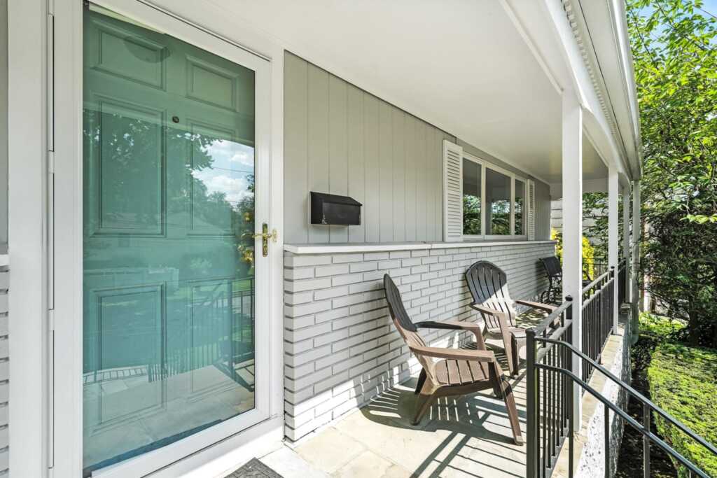 65 Shepherds Drive, New Rochelle, NY 10583 - Photo 3 of 29